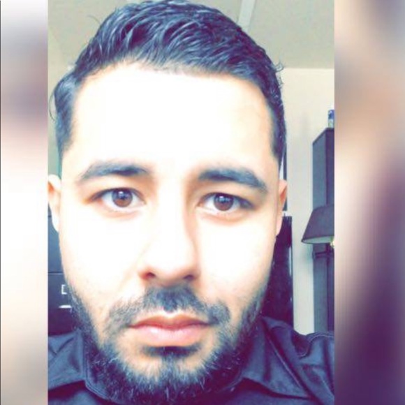 Meet your Posher, Adrián - Picture 1 of 1